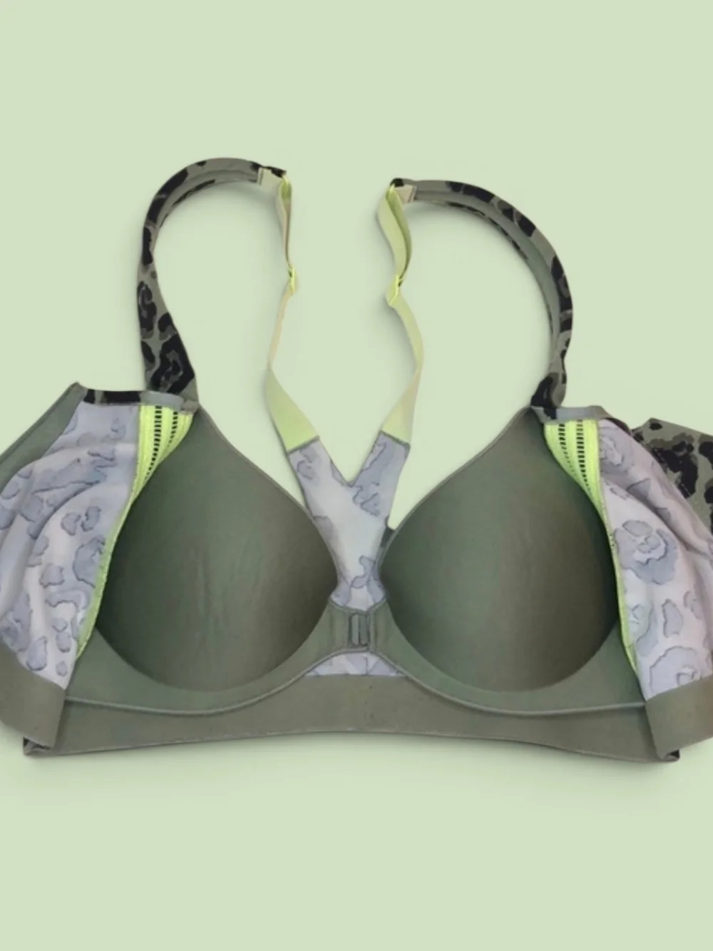 Victorias Secret Sport Incredible Knockout Max Sports Bra Leopard Green 38C🔥